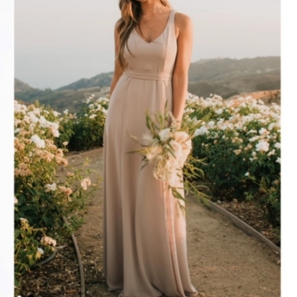 NWT Show Me your MuMu Jenn Maxi Dress Soft Beige